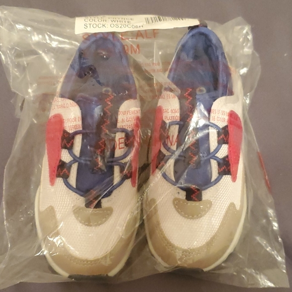 Nwt Sneakers Size 9 White mesh with blue, grey and red - Picture 3 of 7